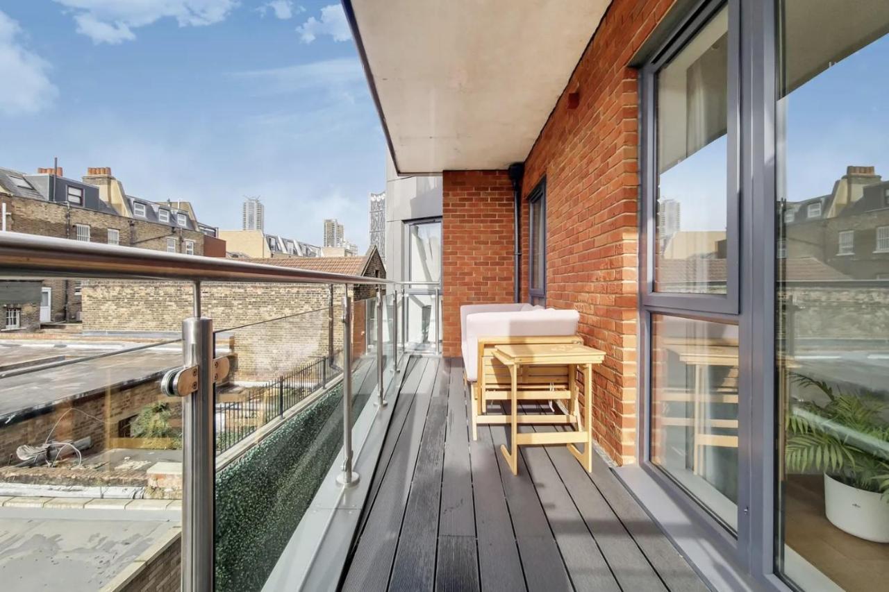 Luxury 2 Bed 2 Bath With Balcony New Build Apartment *South Central London* Buitenkant foto