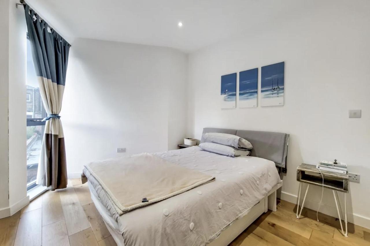 Luxury 2 Bed 2 Bath With Balcony New Build Apartment *South Central London* Buitenkant foto